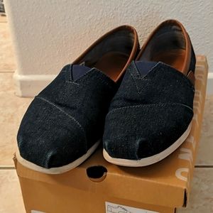 mens toms